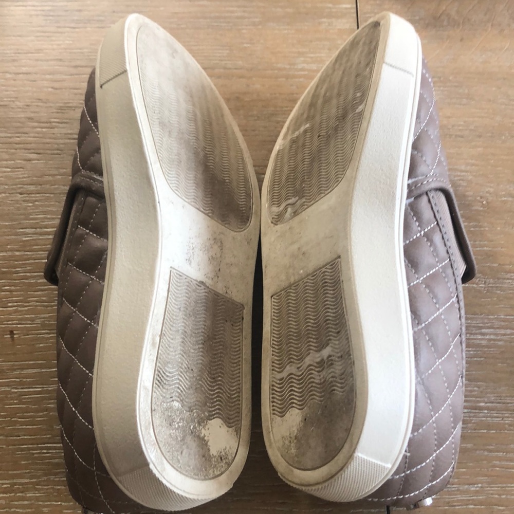 Steve Madden Ecentrcq Quilted slip ons - Picture 4 of 4